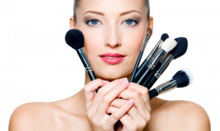 BB霜和隔离霜的区别在哪里(BB霜与隔离霜有什么区别)