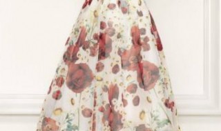 长半裙配什么上衣好看 长半裙配什么上衣好看女生