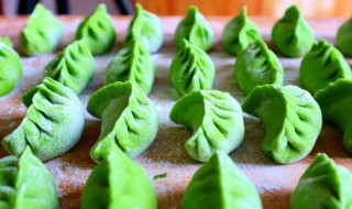 怎样做菠菜汁饺子皮（菠菜汁皮饺子的做法）