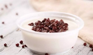 怎样做香草牛奶红豆奶茶 香草奶茶怎么做