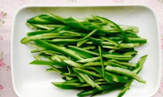 辣椒切丝步骤 红辣椒如何切丝