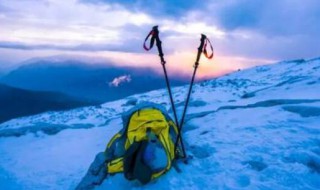 形容冬天登山很棒的句子（形容冬天登山很棒的句子唯美）