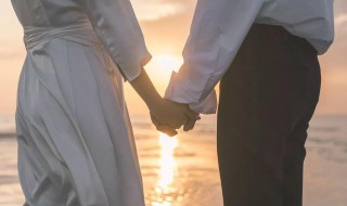 情侣简单留言的句子 给情侣留言的句子短句