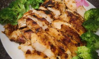 鸡胸肉一般在烤箱烤多久（鸡胸肉一般在烤箱烤多久能熟）