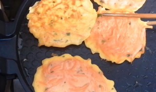 电饼铛做胡萝卜饼的方法 电饼铛做胡萝卜饼的方法视频