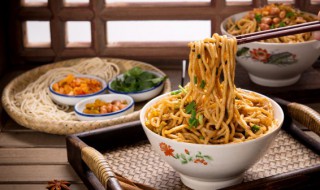 如何做面条不放酱油 如何做面条不放酱油好吃