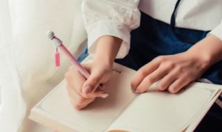 感慨这一年所经历的句子 感慨这一年所经历的句子说说