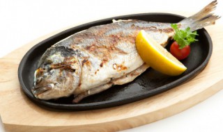 青椒河鱼制作方法 青椒小河鱼的做法