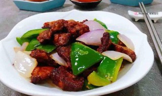 青椒洋葱炒猪肝的做法（青椒洋葱炒猪肝的做法和步骤）