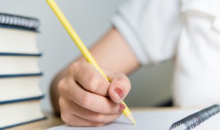 赏花的心情短语幽默(赏花的心情短语幽默说说)