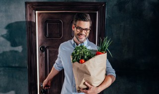 成熟顾家的男人励志语录（顾家的好男人的句子）