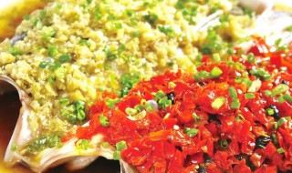 双色剁椒鱼头的做法(双色剁椒鱼头的做法 最正宗的做法)