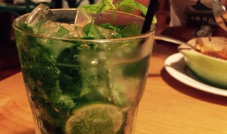 蜂蜜薄荷饮如何做（蜂蜜薄荷饮如何做好吃）