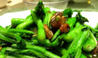 蒜蓉炒油菜心如何做 蒜蓉炒油菜心如何做才好吃