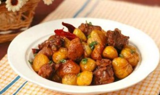 板栗烧鸡块的做法（板栗烧鸡块的做法视频）