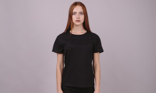 宽松长款t恤搭配技巧（宽松款t恤怎么穿）