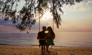 超甜的情侣文案（超甜的情侣文案长篇）