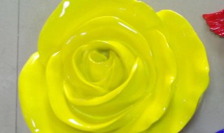 树脂花朵制作方法（树脂花瓣怎么做成花）