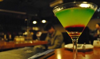 喝酒时发的说说（喝酒时发的说说伤感）