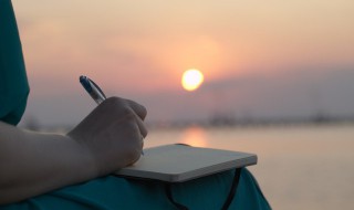 励志经典短句致自己（励志经典短句致自己的一段话）