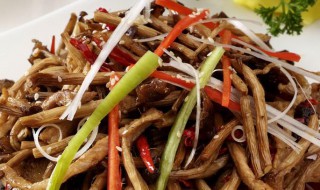 茶树菇炒肉丝(茶树菇炒肉丝热量)