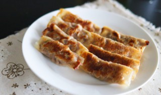 泡菜饺子锅贴 泡菜饺子锅贴怎么做
