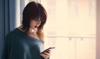 手机颜色怎么恢复正常（oppoA72手机颜色怎么恢复正常）