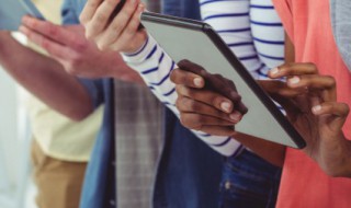 手机怎么投屏电视（手机怎么投屏电视全屏）