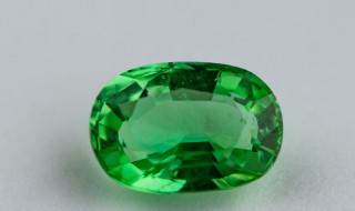 柱晶石的功效（水晶柱子的功效）