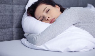 梦见自己私情被曝光是什么征兆(梦见自己私情被曝光是什么征兆女人)