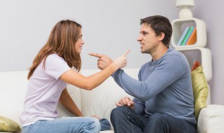 梦见自己很生气大声地骂人预示什么（梦见自己很生气大声地骂人预示什么意思）