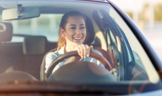 汽车没电了推车怎么打火（汽车没电如何推车点火）