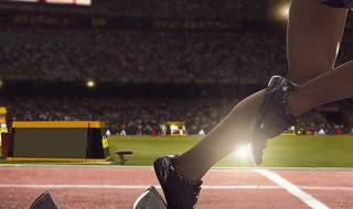 八字起跑和爆发式起跑哪个快（八字起跑和爆发式起跑哪个快些）