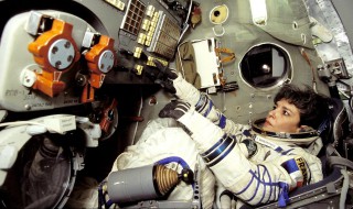 中国飞入太空的人员名单 中国人进入太空的名单