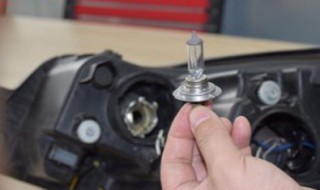 led灯泡位置怎么装(装灯泡怎么装位置)