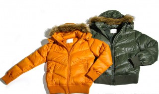 羽绒服洗了以后一坨一坨怎么办（羽绒服洗了一坨一坨怎么办?）