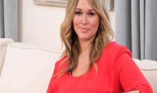 身材胖的人适合穿什么颜色的衣服 体型胖的人适合穿什么颜色的衣服