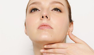 怎样去除颈部皱纹 如何去除颈部皱纹