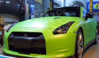 车身上的塑料膜老化怎么去除（汽车塑料保护膜老化怎么去除）