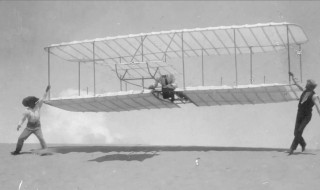 莱特兄弟发明飞机时间 莱特兄弟发明飞机时间第二次工业革命