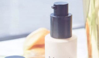 遮瑕液和粉底液区别是什么（遮瑕液和粉底液区别是什么呢）