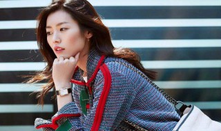 肩膀宽穿什么衣服好看? 肩膀宽穿什么衣服好看夏天