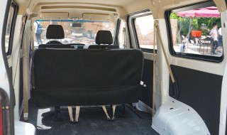 长安睿行m60后排位置怎么收（长安睿行m60座椅怎么放倒）