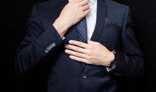 肤色偏深带什么领带 肤色偏深带什么领带显瘦