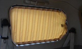 五菱荣光后窗窗帘怎么装 五菱荣光后窗窗帘怎么装上去