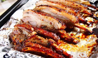 烤羊排怎么烤出红颜色（烤羊排怎么烤出红颜色的肉）
