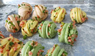 水煎葱花火腿花卷的做法 葱香火腿花卷的做法