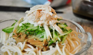 麻酱鸡丝面的做法（麻酱鸡丝面的做法视频）