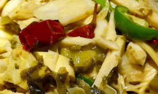 酸菜烧笋子怎么烧（酸菜烧笋子怎么烧才好吃）