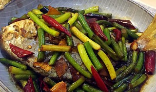 蒜苔鲳鱼怎么做好吃 蒜苔鲳鱼怎么做好吃视频